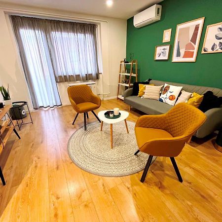 Artic Home Apartman-Nearby City Center! Pecs Exterior photo