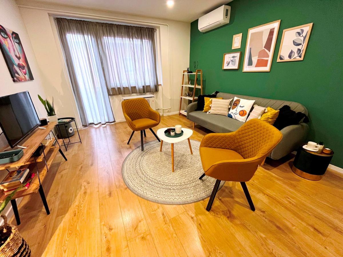 Artic Home Apartman-Nearby City Center! Pecs Exterior photo