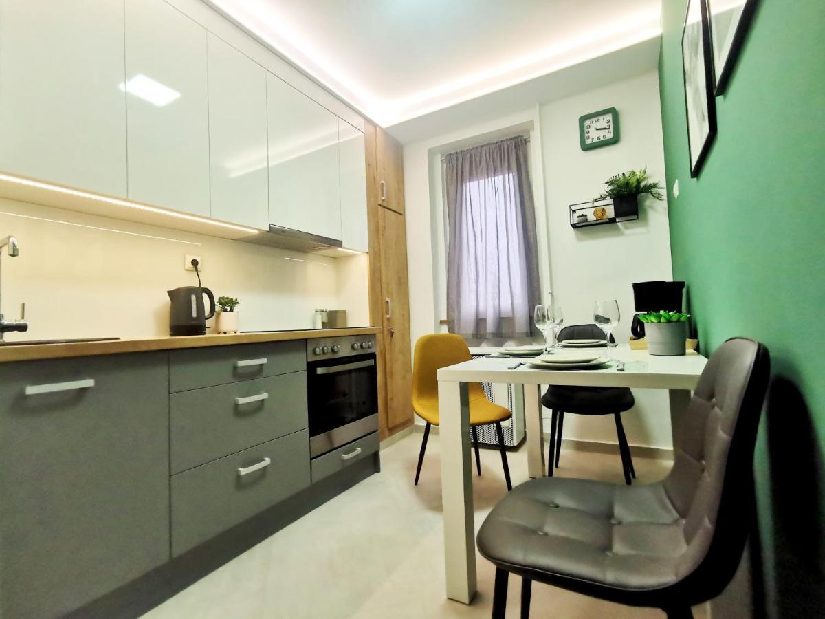 Artic Home Apartman-Nearby City Center! Pecs Exterior photo